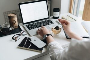 How to Keep Your Emails Under Control and Stay Organized